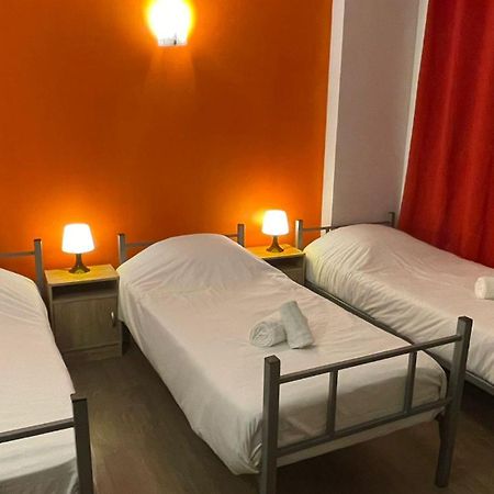 Hotel- Restaurant Le Saint Quentin エクステリア 写真