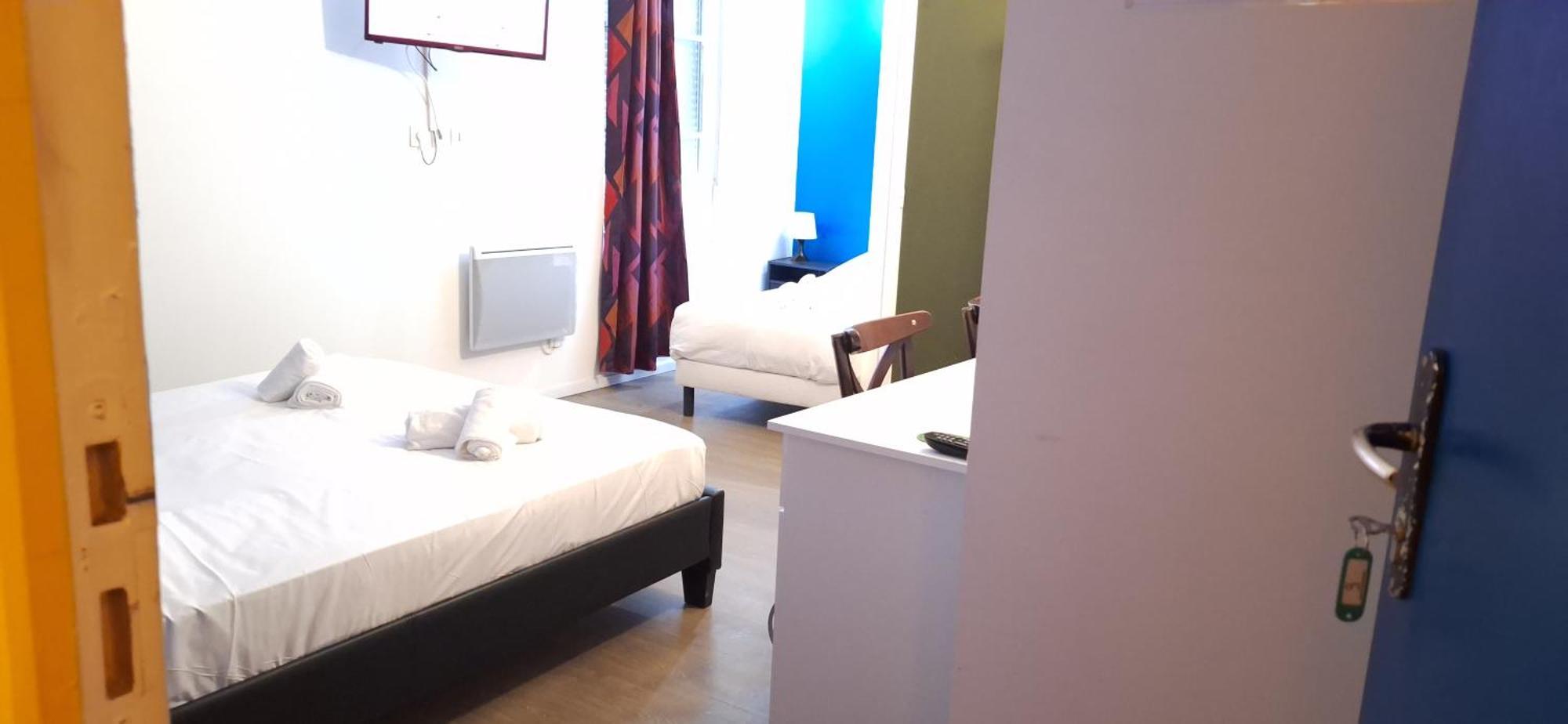Hotel- Restaurant Le Saint Quentin エクステリア 写真