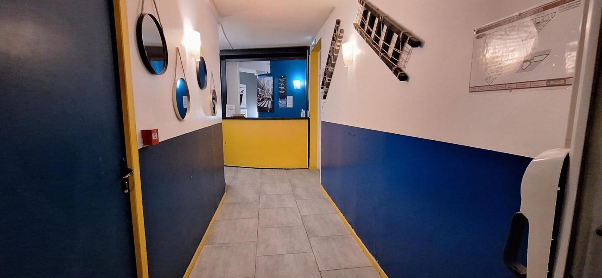 Hotel- Restaurant Le Saint Quentin エクステリア 写真