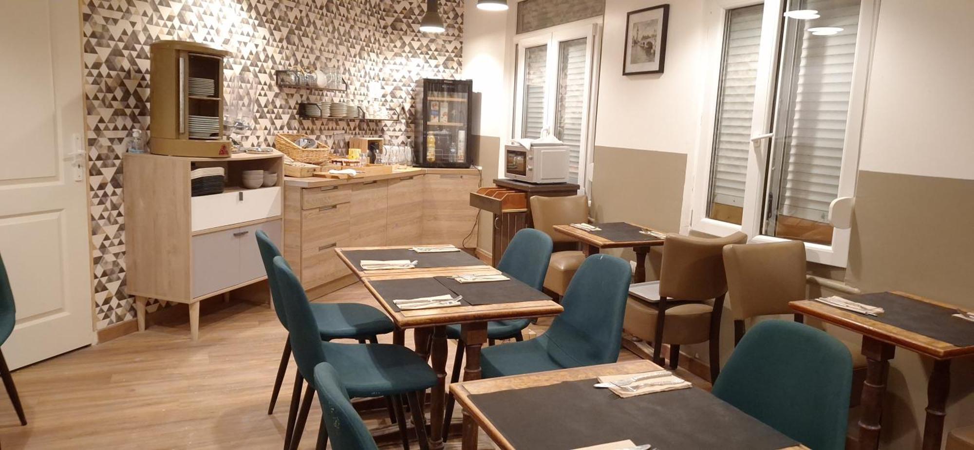 Hotel- Restaurant Le Saint Quentin エクステリア 写真