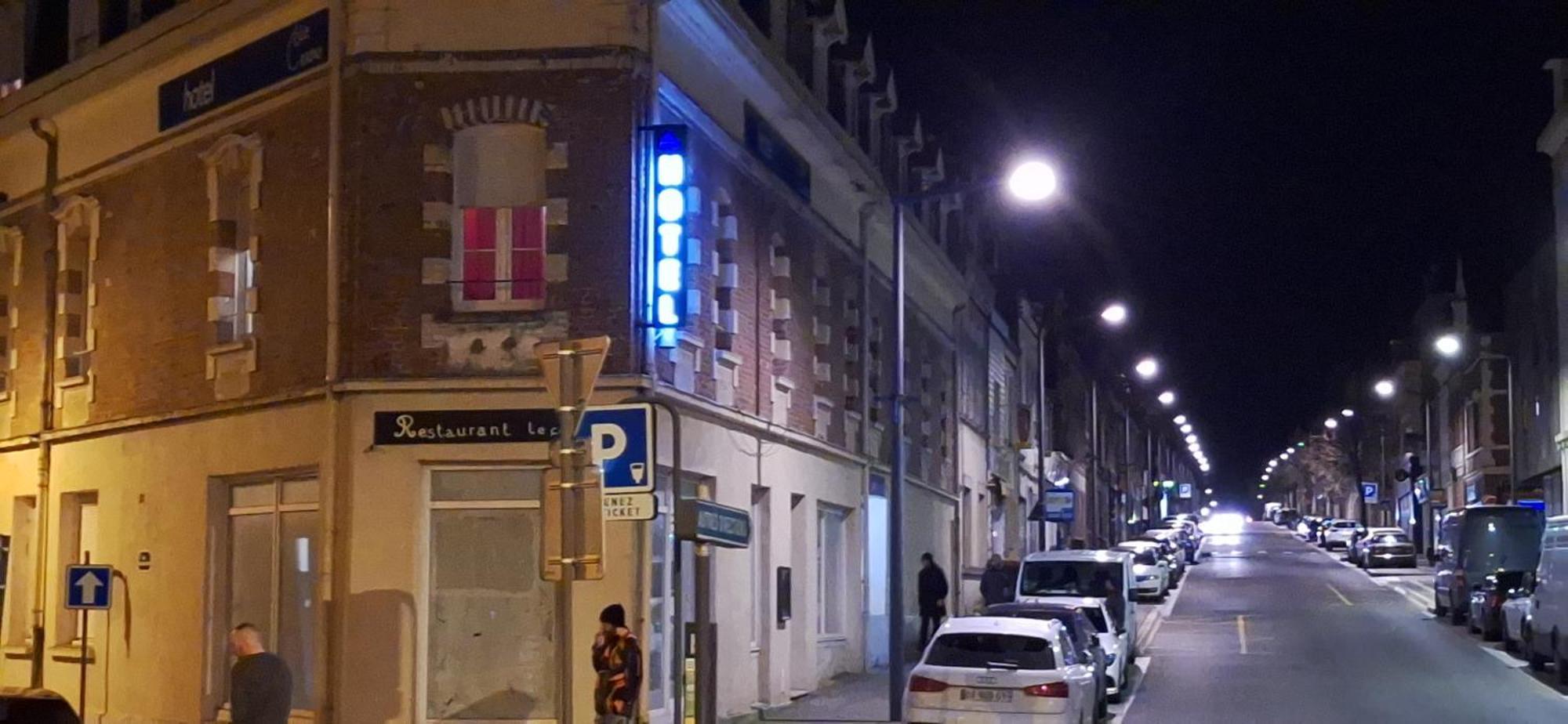 Hotel- Restaurant Le Saint Quentin エクステリア 写真